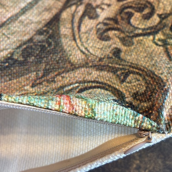 NEW Set of 4 tapestry like vintage look Alice in Wonderland throw pillow covers - Picture 9 of 15